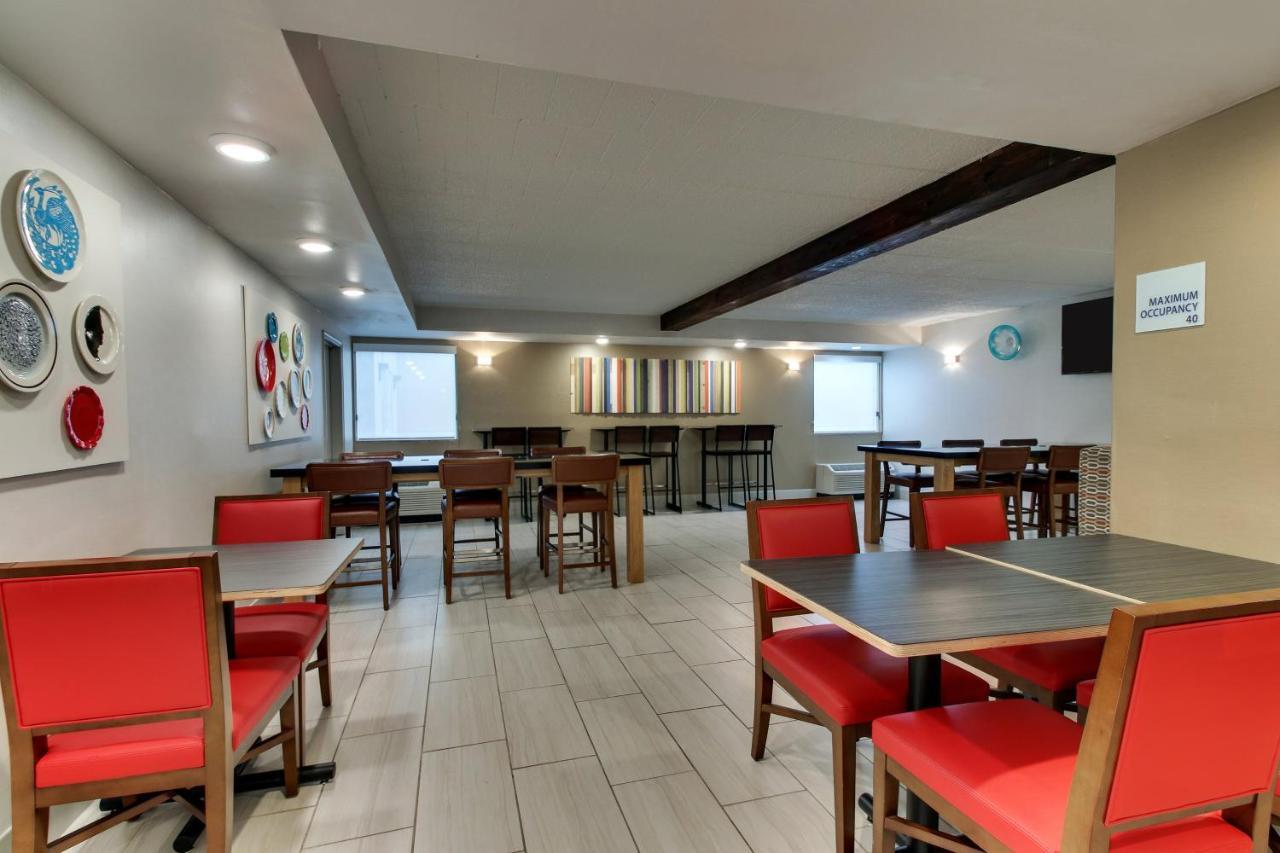 Holiday Inn Express Pittston - Scranton Airport By Ihg Exterior foto